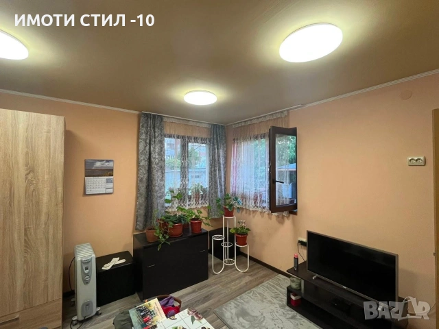 Продава тухлена къща - кв. Добруджански, снимка 2 - Къщи - 55094068