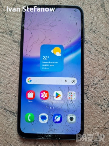 Samsung Galaxy A15 работещ, със счупен дисплей