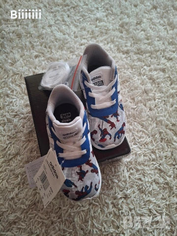 Нови оригинални маратонки Adidas Marvel, снимка 2 - Детски маратонки - 54442533