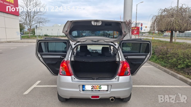 Suzuki Swift 1.3, снимка 6 - Автомобили и джипове - 54396607