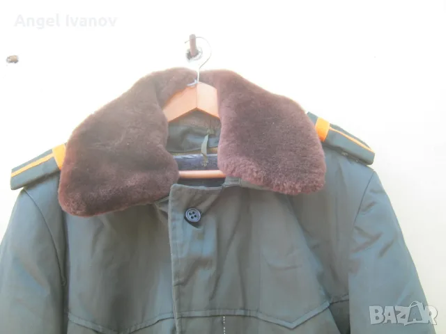 Продавам чисто нова пожарникарска шуба от 80 те години, снимка 2 - Антикварни и старинни предмети - 55646661