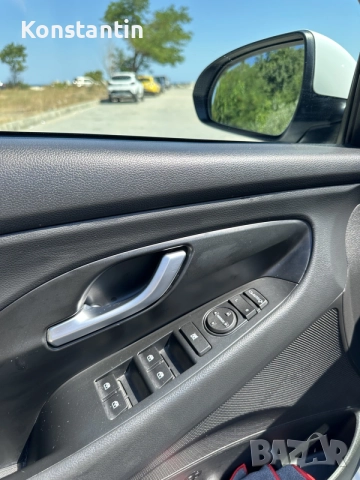 Hyundai i30 дизел, 136 к., автоматик, снимка 7 - Автомобили и джипове - 55461871