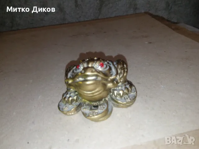 Жаба от смола за късмет и пари  като нова, снимка 2 - Декорация за дома - 55413310