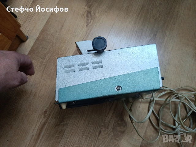 Прожекционен апарат , снимка 3 - Антикварни и старинни предмети - 51854582