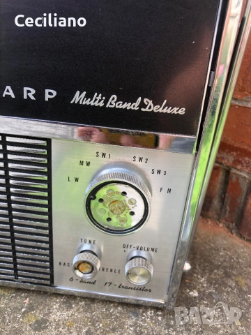 1968 Sharp Multiband Deluxe Radio -Condition Black and Chrome-Ретро радио, снимка 3 - Радиокасетофони, транзистори - 54801670