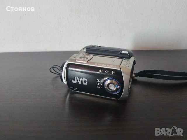 Камера JVC Everio GZ-MC200 Japan, снимка 8 - Камери - 54987194