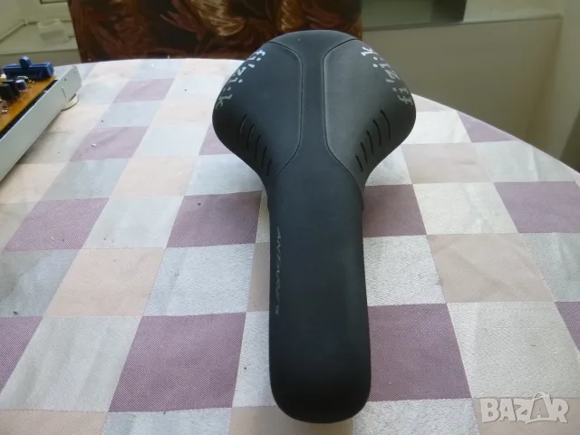 Седалка Fizik Antares R3 Regular, снимка 4 - Аксесоари за велосипеди - 55445094