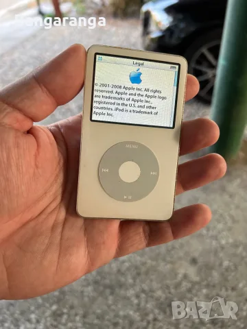 Продавам Apple iPod Classic 5th Gen (5.5 Gen / With Video) 30GB, снимка 3 - iPod - 55436236