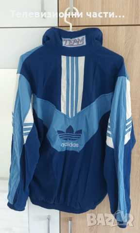 Оригинално ретро Adidas Team шушлеково яке в отлично състояние, размер М, снимка 2 - Якета - 54173794