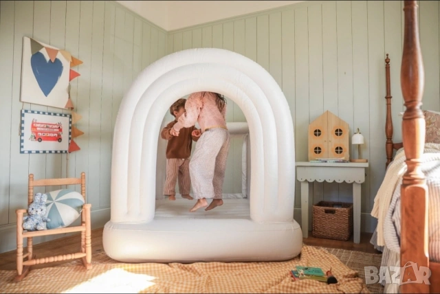 Надуваем бял замък Forestoria White Arch , снимка 4 - Надуваеми играчки - 55177382