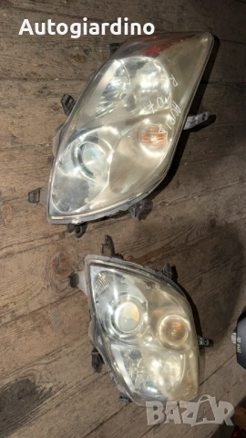 Оригинални Фарове зa Toyota Auris 2007 - 81110-02470