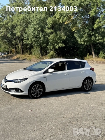 Toyota Auris 1.8 Hybrid 2018г Гаранция , снимка 4 - Автомобили и джипове - 55466012