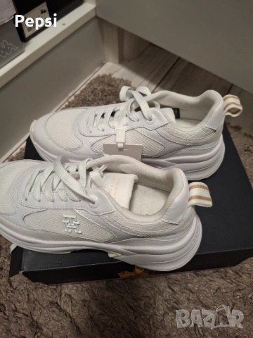 Дамски маратонки , снимка 2 - Маратонки - 54359338