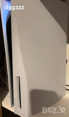 Playstation 5 с в контролера и 2 игри, снимка 2 - PlayStation конзоли - 54570875