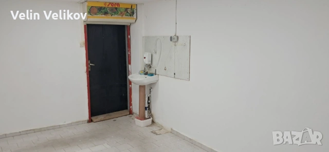 Магазин под наем - Център, гр. Варна 18 кв., снимка 3 - Магазини - 55185158