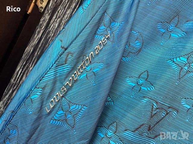 Louis Vuitton 2054 Printed Windbreaker Hoodie Jacket , снимка 4 - Якета - 54774490