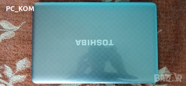 продавам лап топ toshiba 