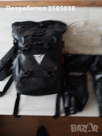 Мото ръкавици и мото раници