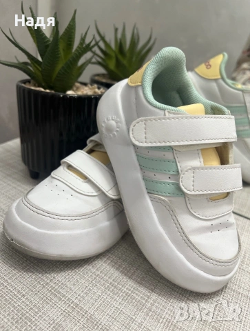 Детски обувки Adidas размер 25, снимка 2 - Детски обувки - 55197589