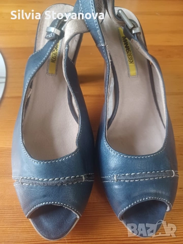 сандали Manas