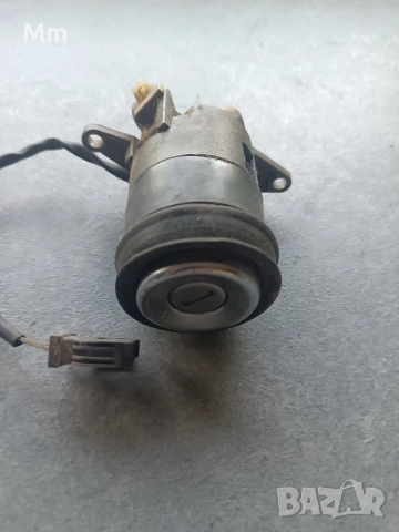 ключалка заден капак Ауди 80 б4