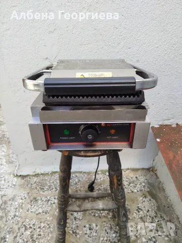 Тостер - преса  за заведение  -GGMGASTRO -1800 W