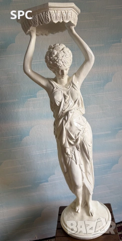 мраморна статуетка 