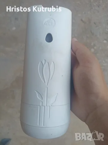 Автоматичен ароматизатор Air Wick Freshmatic (устройство за спрей), снимка 6 - Ароматизатори - 55424121