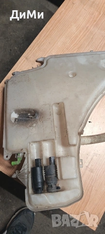 казанче течност за чистачки бмв е91 bmw e91, снимка 2 - Части - 55194618