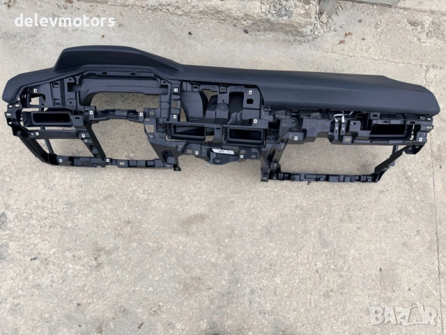 5H173S4UF, 5H0880204K арматурно табло с airbag от Volkswagen Golf VIII Variant, двигател DFYA, 1.5 e