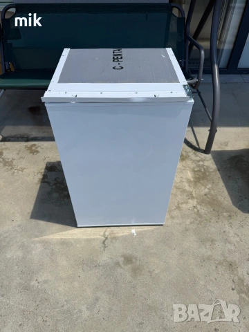 Малък хладилник с камера Whirlpool, снимка 8 - Хладилници - 55046435