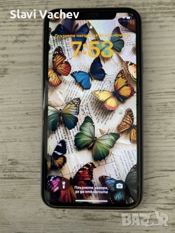 iPhone 11 64 GB перфектен 