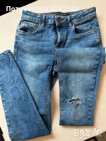 Дамски дънки Bershka, снимка 2 - Дънки - 54573698