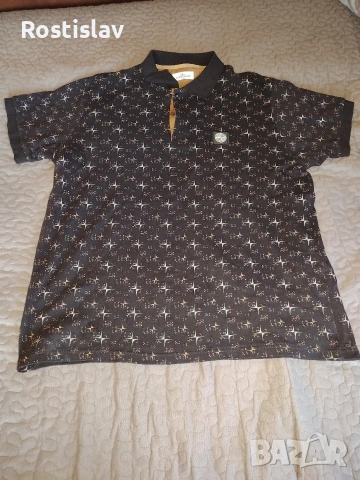 Stone island оригинална мъжка тениска в перфектно състояние без забележки като нова. 