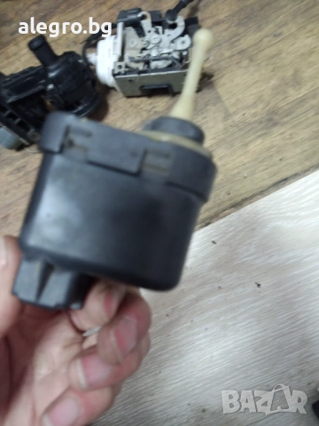 Moторче фар Audi , 1J0941295F, снимка 3 - Части - 54391811