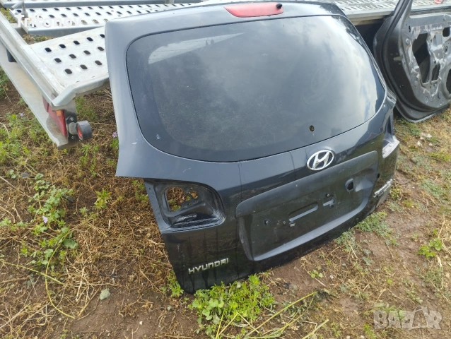 Оригинален заден капак Hyundai Santa Fe CM 2006-2012, снимка 2 - Части - 55078327