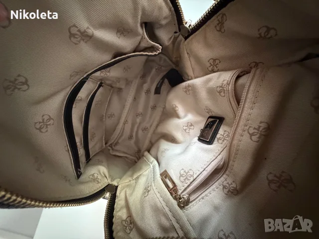 Малка раничка Guess, снимка 5 - Чанти - 55337195