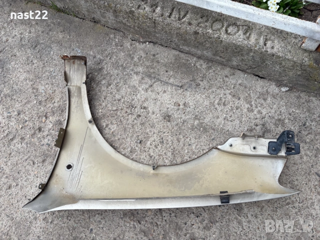 Преден десен калник Шкода Супърб 1-седан, снимка 3 - Части - 53971904