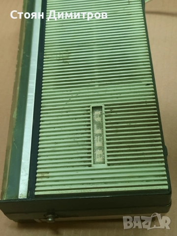 Съветски АМ радиоприемник Вега, снимка 2 - Радиокасетофони, транзистори - 54681525