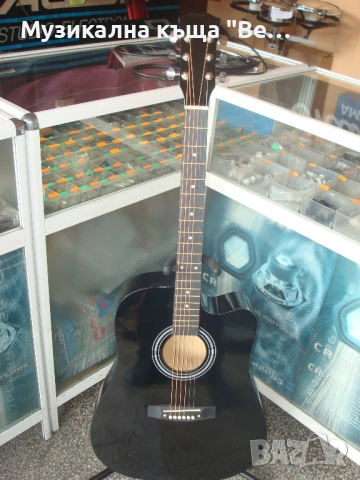 Акустична китара с метални струни, калъф и колан
