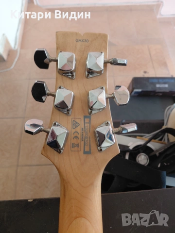 Продавам електрическа китара Ibanez GAX 30, снимка 7 - Китари - 54748199