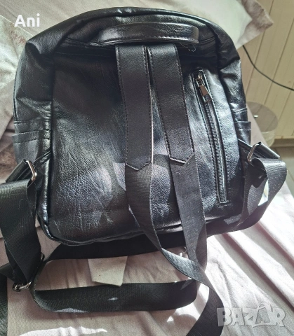 Дамска кожена раница, снимка 3 - Раници - 54193888