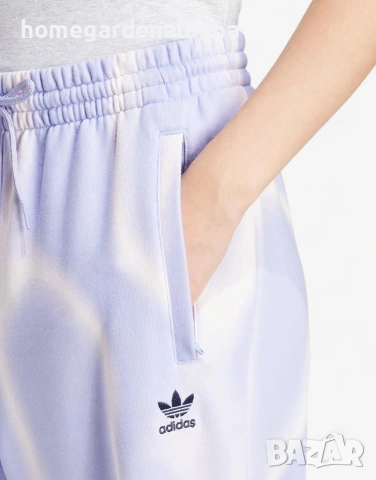 Adidas Dye Allover Print Sweatpants Violet Дамско Долнище – Виолетов Принт – Памук – Размер M, снимка 3 - Спортни екипи - 54572171