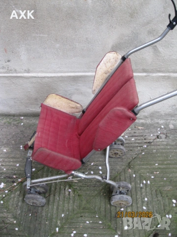 Стара количка, снимка 2 - Детски колички - 54171724
