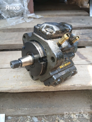 GNP - Bosh Gorivno nagnetatelna pompa MW525 E-39 2.5td 163k.c.M-paket 2003 Tourar avtomatik 