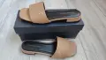 Нови бежови дамски кожени чехли TOMMY HILFIGER FLAT SANDAL EUR38, снимка 1