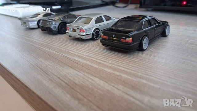 Hot wheels Ferrari, BMW M5 premium, maisto mercedes, снимка 2 - Други - 54514350