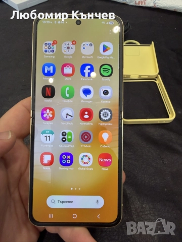 Продавам Samsung Z Flip 6, снимка 3 - Samsung - 55632818