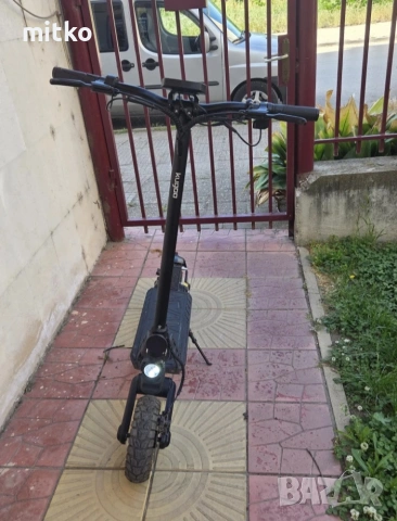 Електрическа тротинетка KUGOO G2 PRO, снимка 7 - Скейтборд, ховърборд, уейвборд - 54956009