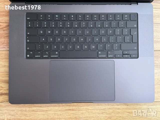 MacBook Pro 16`M4 Pro/14 CPU/20 GPU/24GB RAM/512GB SSD/1 Година Гаранция/Батерия 100%, снимка 3 - Лаптопи за работа - 55424330